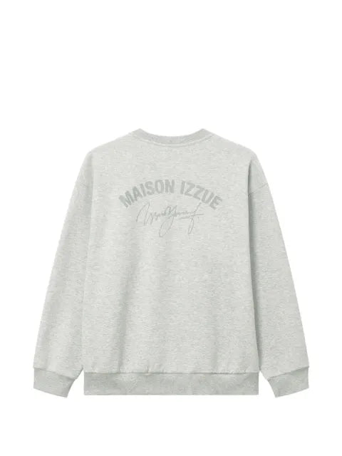 izzue logo-patch crew-neck sweater