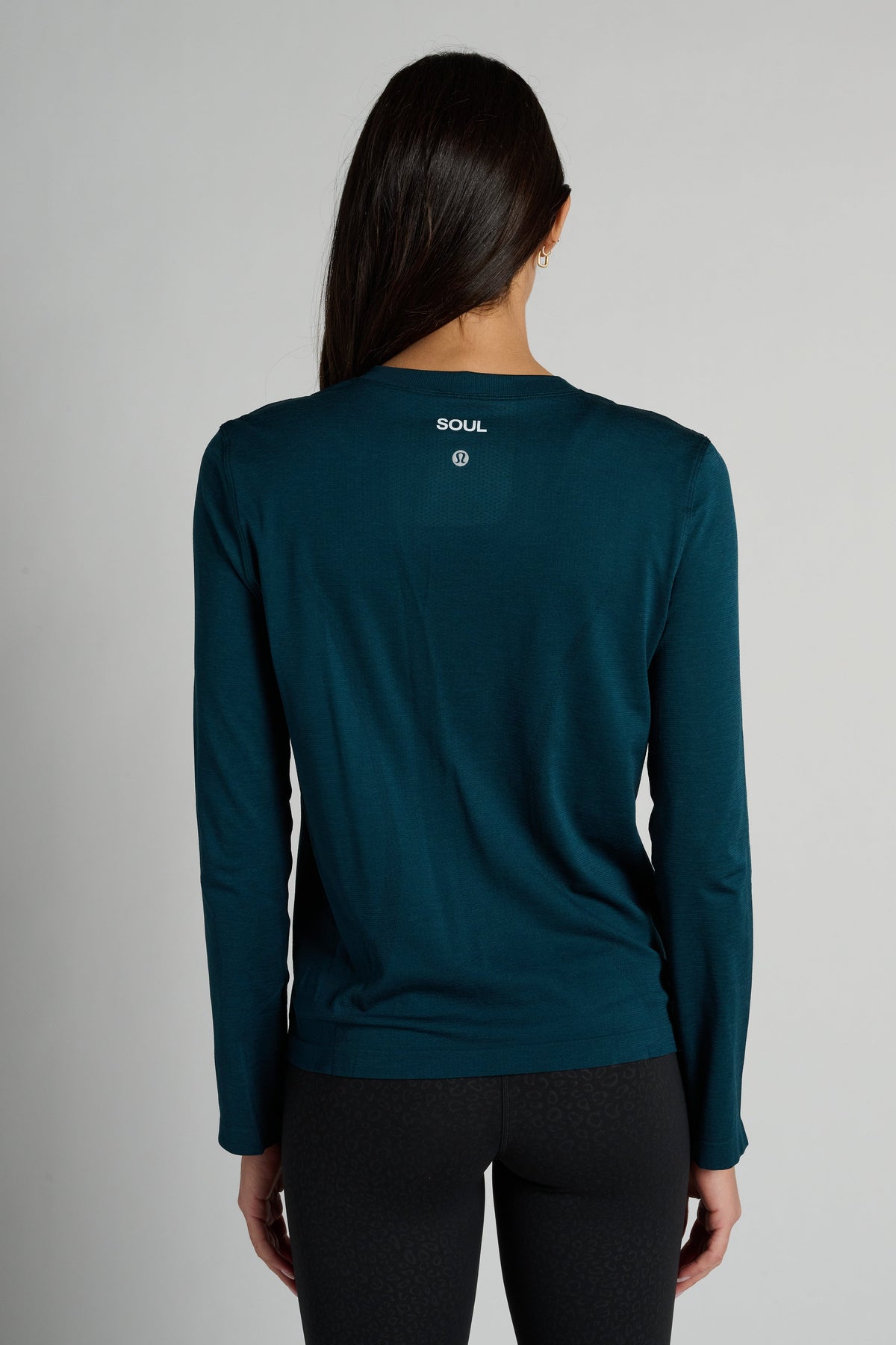 Swiftly Relaxed Long Sleeve