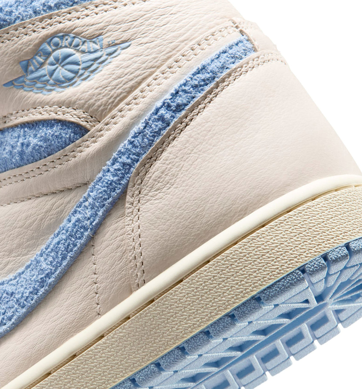 Air Jordan 1 Retro High OG Psychic Blue Women's Sneakers - Pale Ivory/Psychic Blue/Coconut Milk