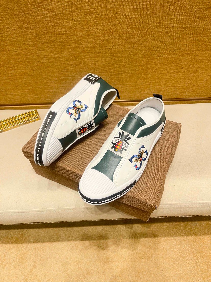 Men's White & Dark Green Embroidered Slip-On Shoes