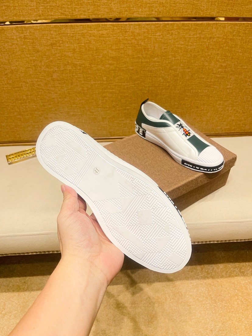 Men's White & Dark Green Embroidered Slip-On Shoes