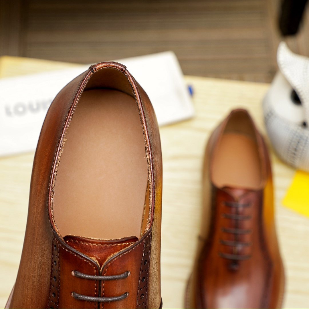 Louis Vuitton Men's Brown Lace-Up Dress Shoes