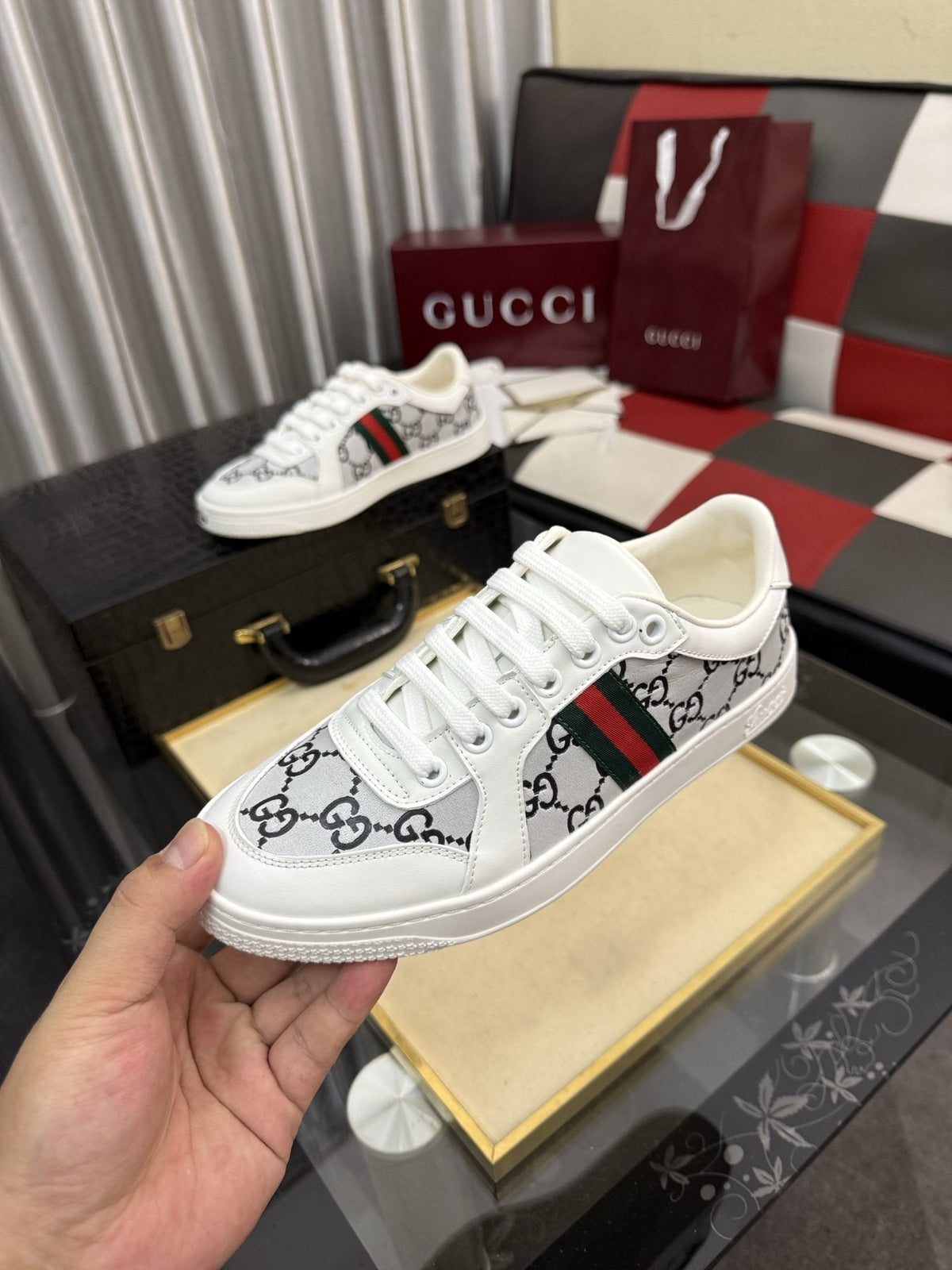 Gucci Patterned Stripe Low-Top Sneakers
