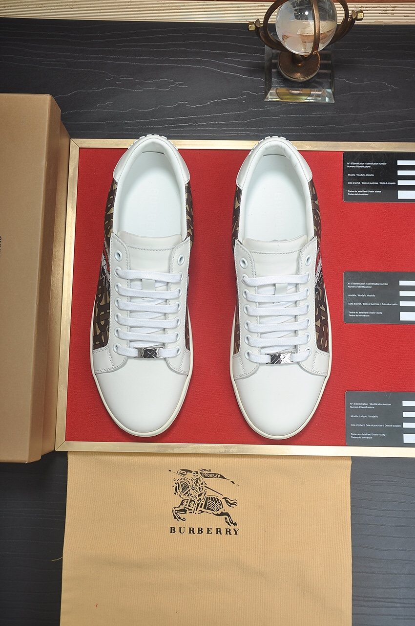 Burberry White Pattern Low-Top Sneakers